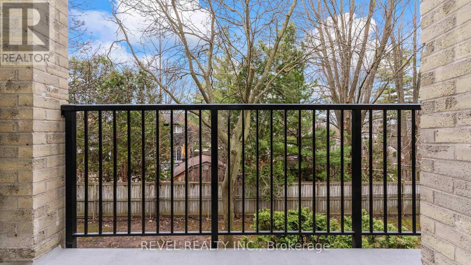 Photo 22 of 26 for 217 - 725 Deveron Crescent S