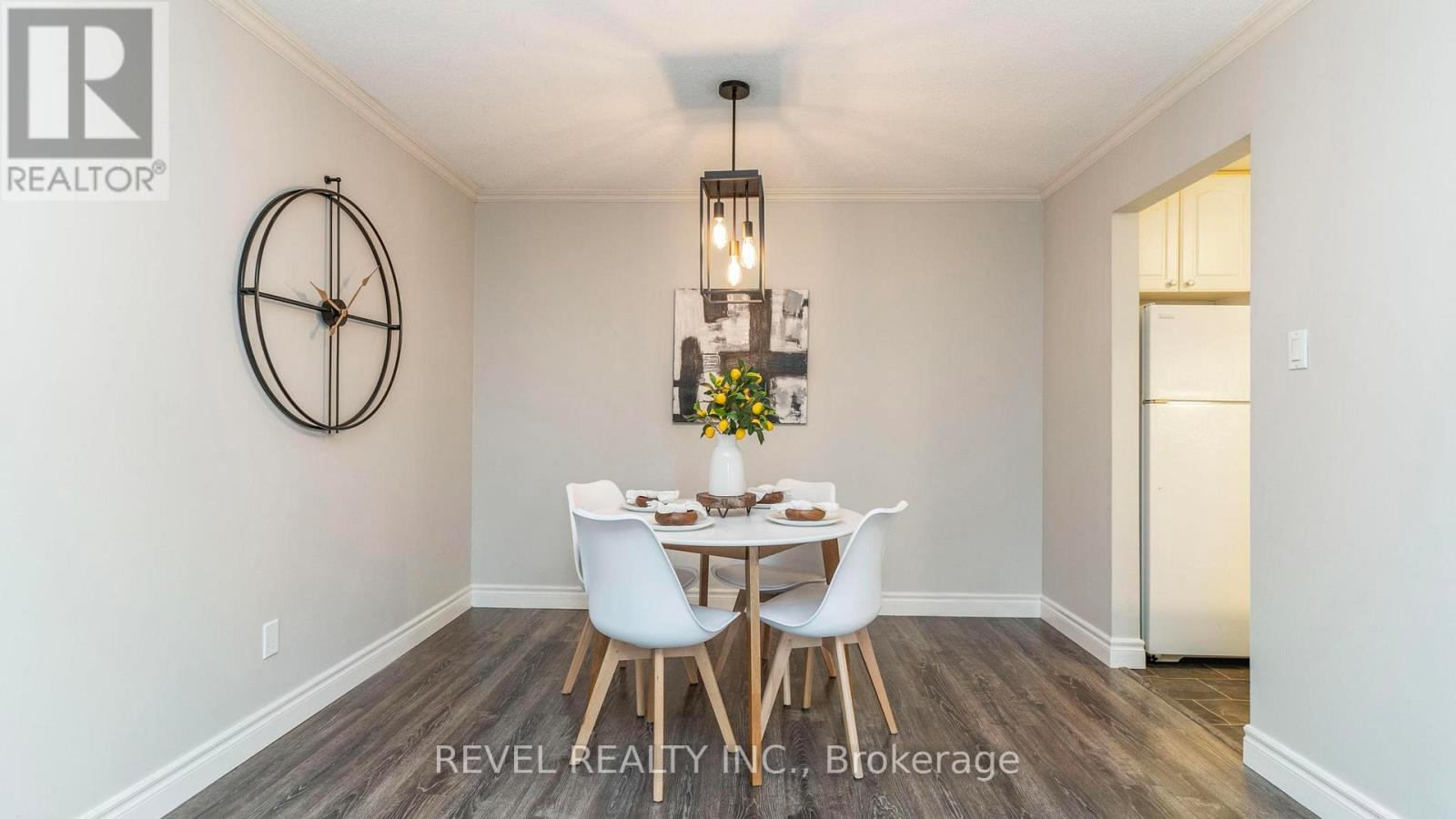 Photo 7 of 26 for 217 - 725 Deveron Crescent S