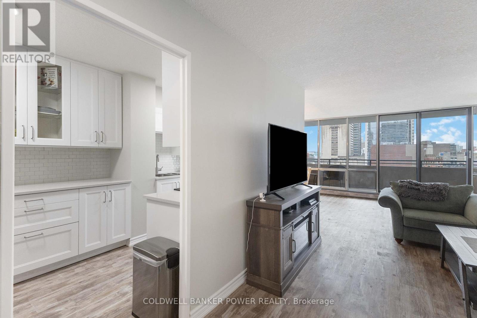 604 - 389 Dundas Street, London East, Ontario  N6B 3L5 - Photo 6 - X12095790