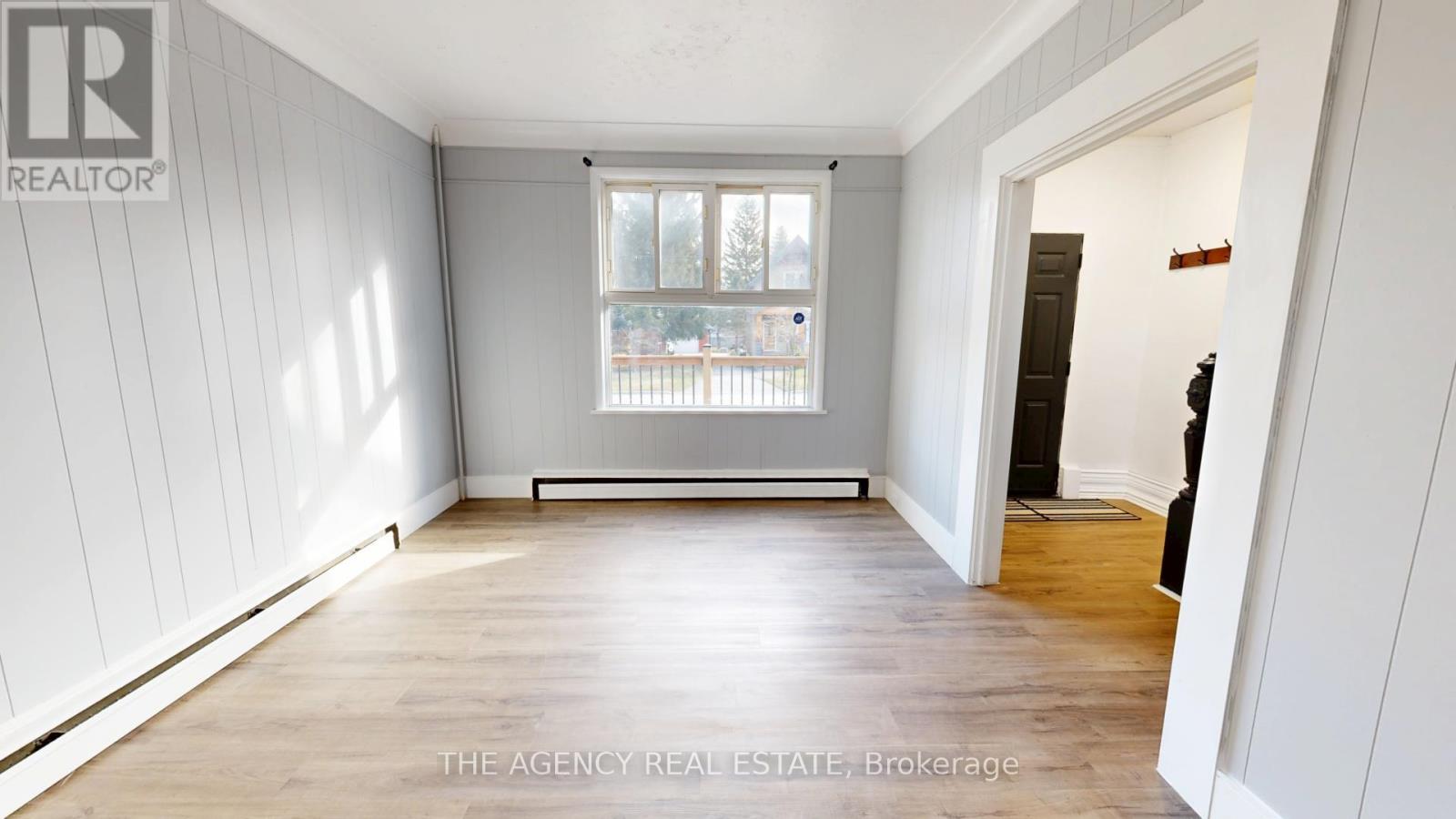 Photo 24 of 45 for 173 Chelsea Avenue N