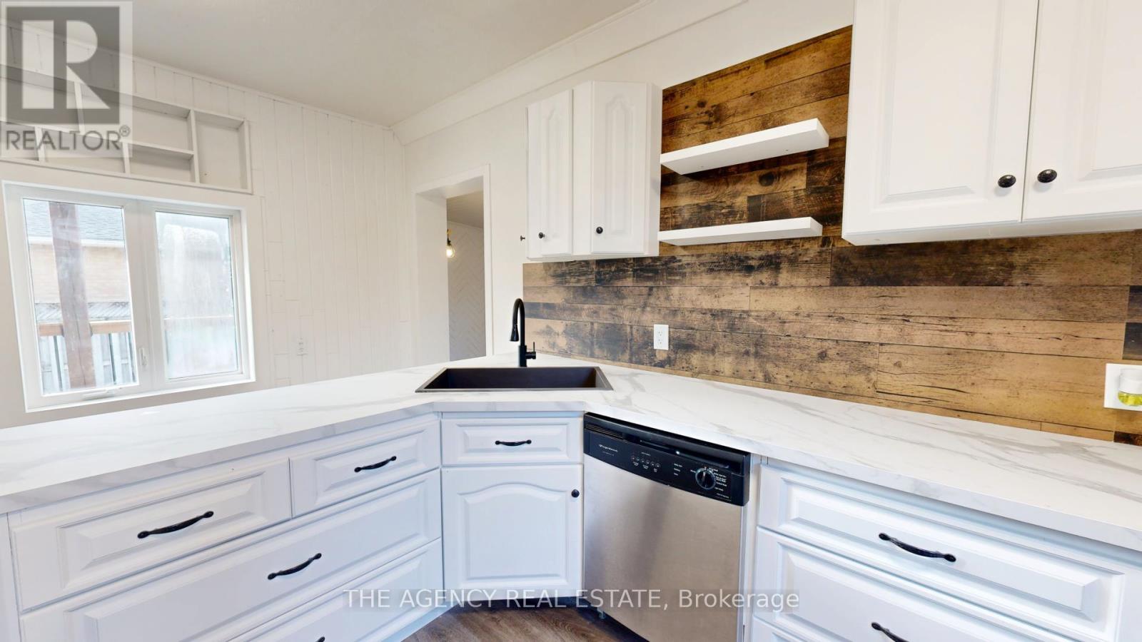 Photo 9 of 45 for 173 Chelsea Avenue N