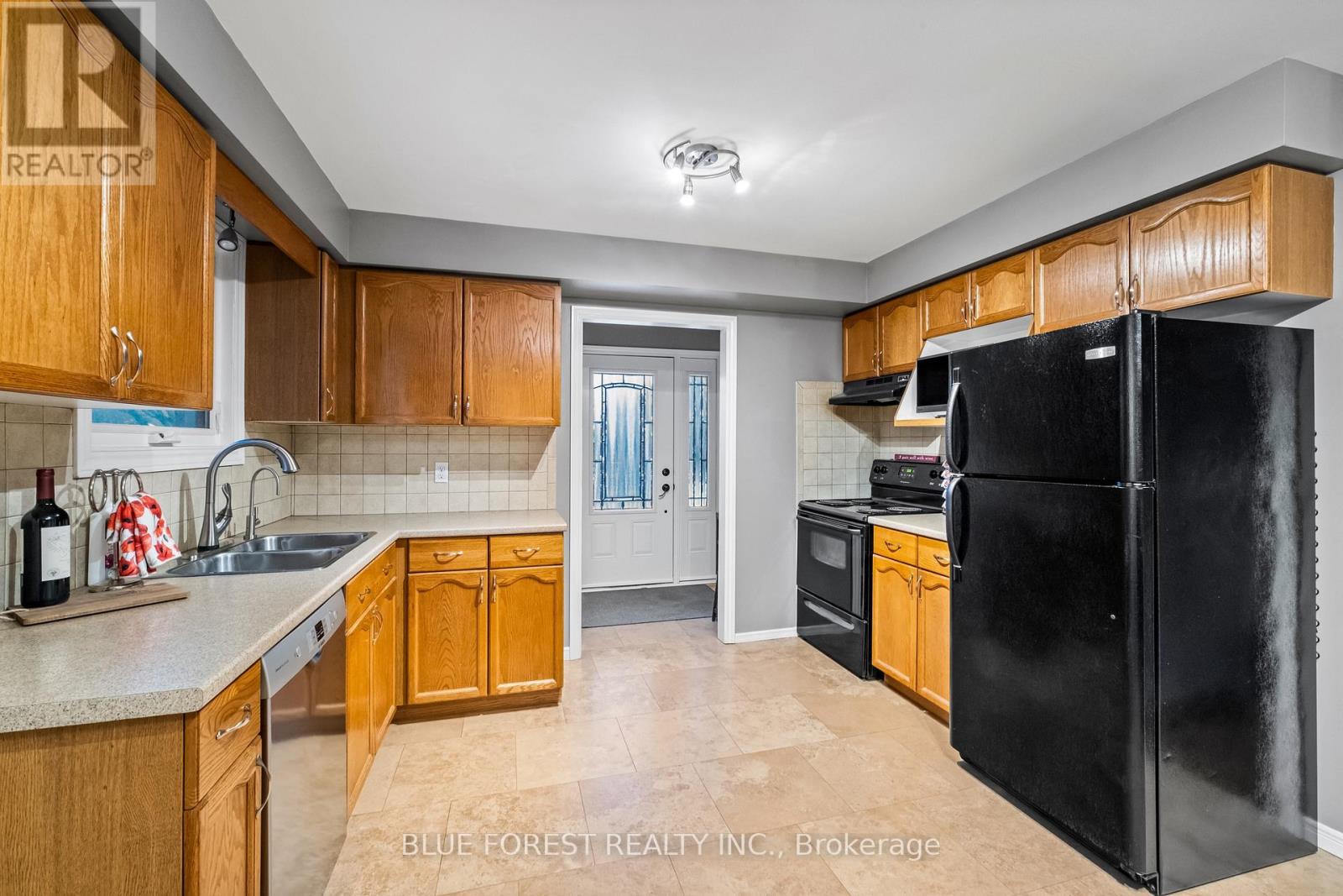 98 Saddy Avenue, London East, Ontario  N5V 4E4 - Photo 10 - X12095941