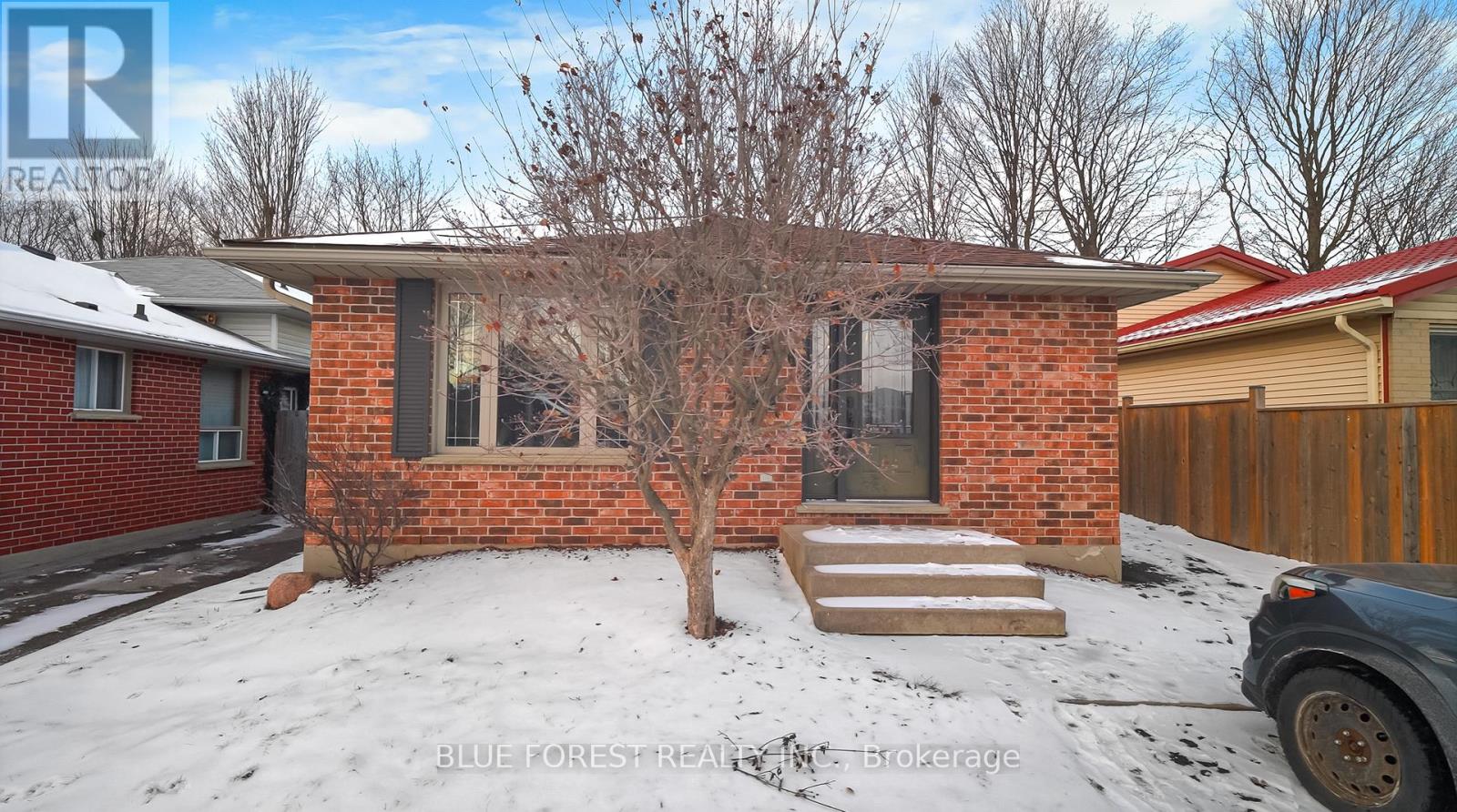 98 Saddy Avenue, London East, Ontario  N5V 4E4 - Photo 2 - X12095941