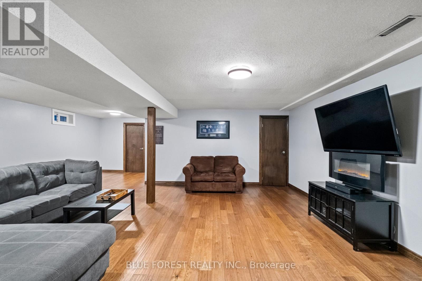 98 Saddy Avenue, London East, Ontario  N5V 4E4 - Photo 20 - X12095941