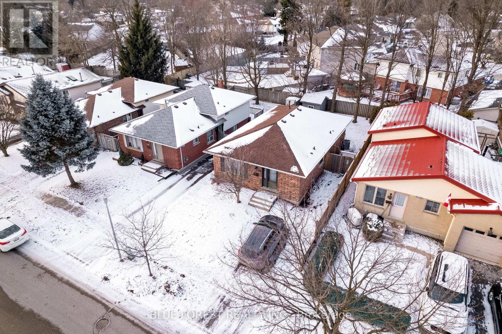 98 Saddy Avenue, London East, Ontario  N5V 4E4 - Photo 32 - X12095941