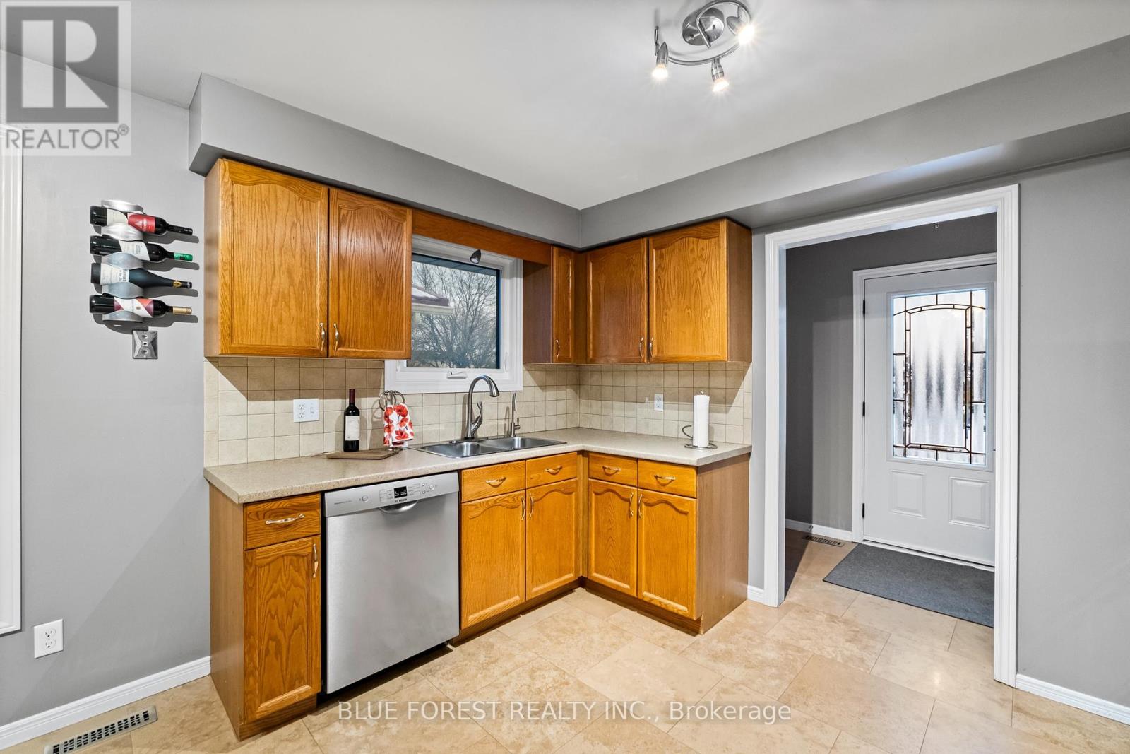 98 Saddy Avenue, London East, Ontario  N5V 4E4 - Photo 9 - X12095941