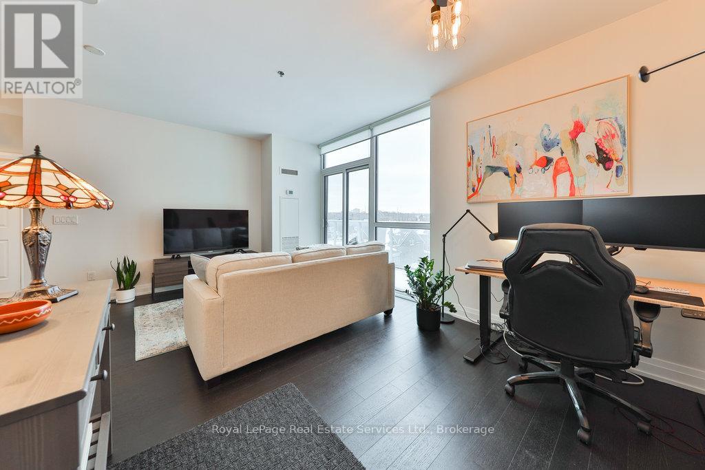 320 - 65 Speers Road, Oakville, Ontario  L6K 0J1 - Photo 10 - W12095828
