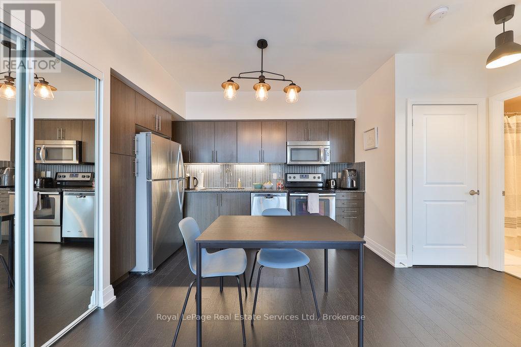 320 - 65 Speers Road, Oakville, Ontario  L6K 0J1 - Photo 12 - W12095828