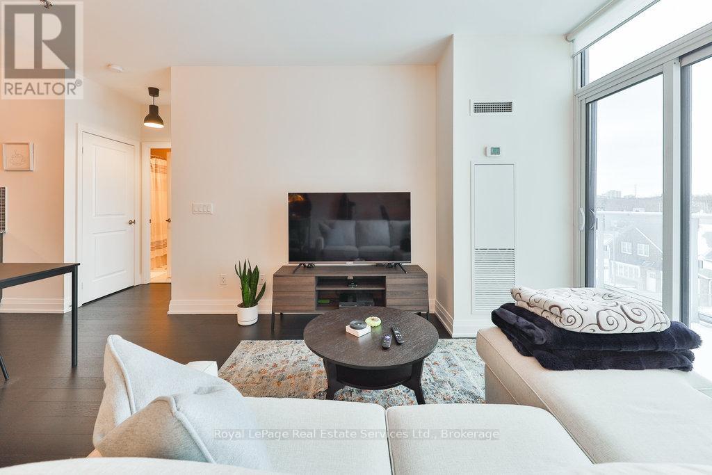 320 - 65 Speers Road, Oakville, Ontario  L6K 0J1 - Photo 8 - W12095828