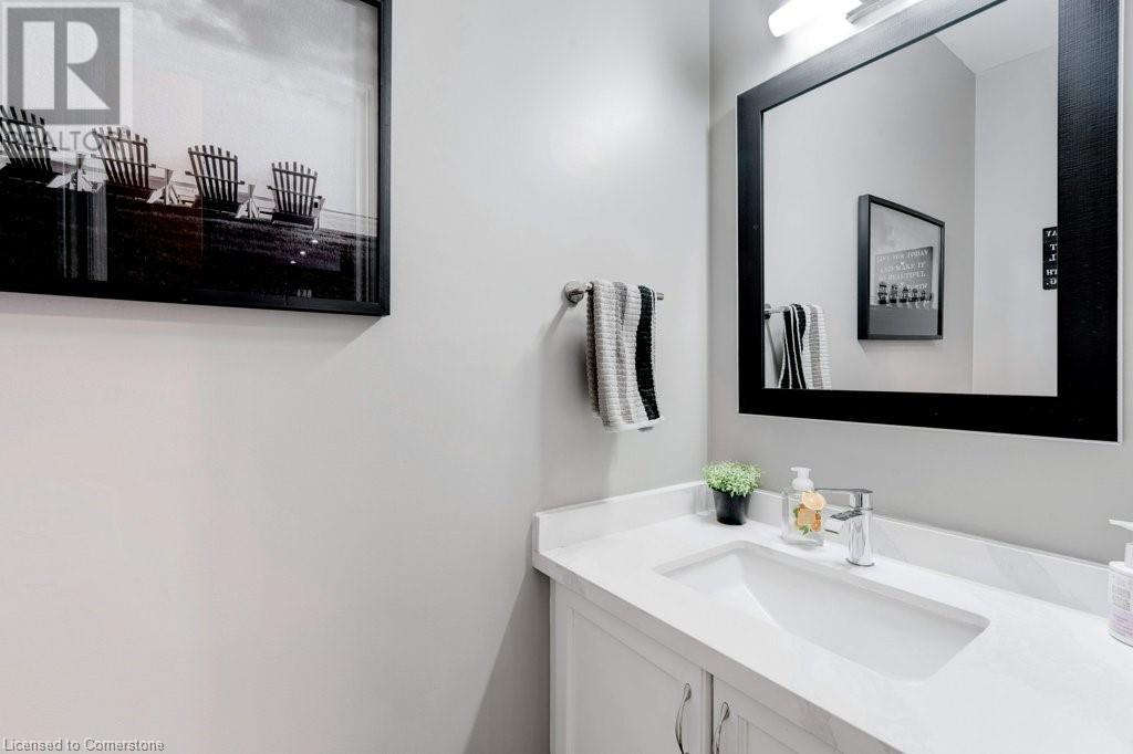 Property at 52 COMMANDO Court image 5