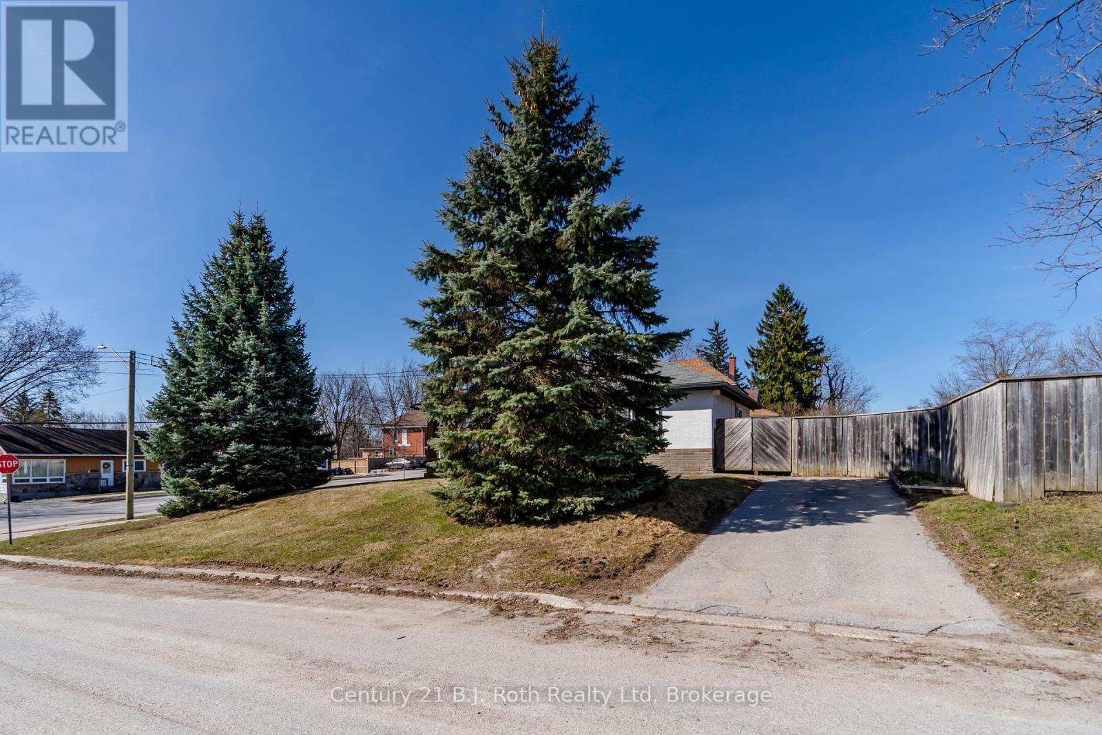 330 Hugel Avenue, Midland, Ontario  L4R 1T7 - Photo 4 - S12095909