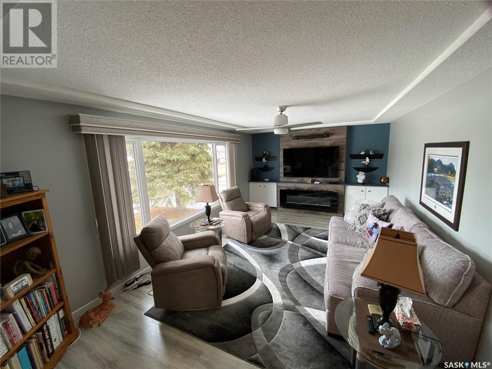 112 7th Avenue W, Melville, Saskatchewan  S0A 2P0 - Photo 6 - SK997103