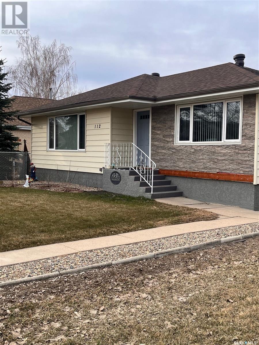 112 7th Avenue W, Melville, Saskatchewan  S0A 2P0 - Photo 2 - SK997103