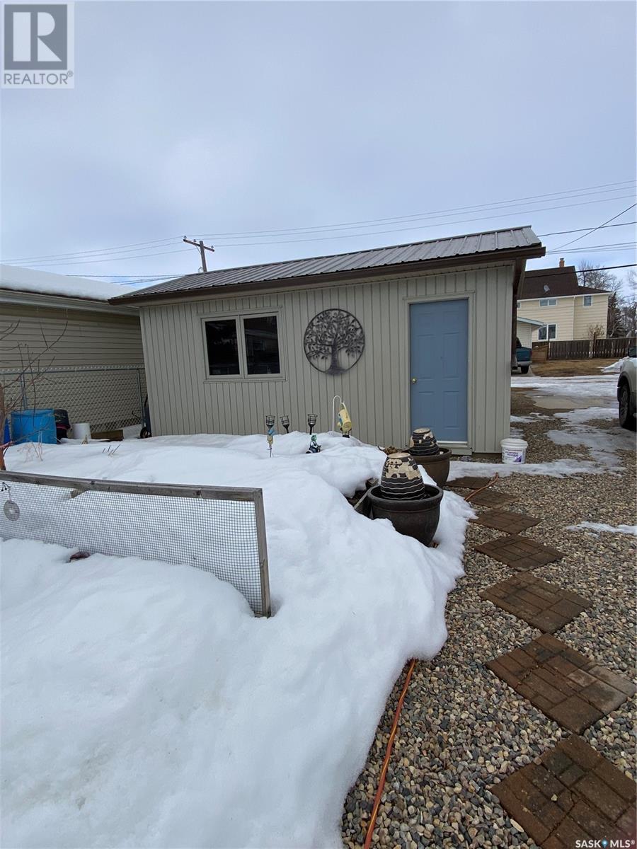 112 7th Avenue W, Melville, Saskatchewan  S0A 2P0 - Photo 47 - SK997103