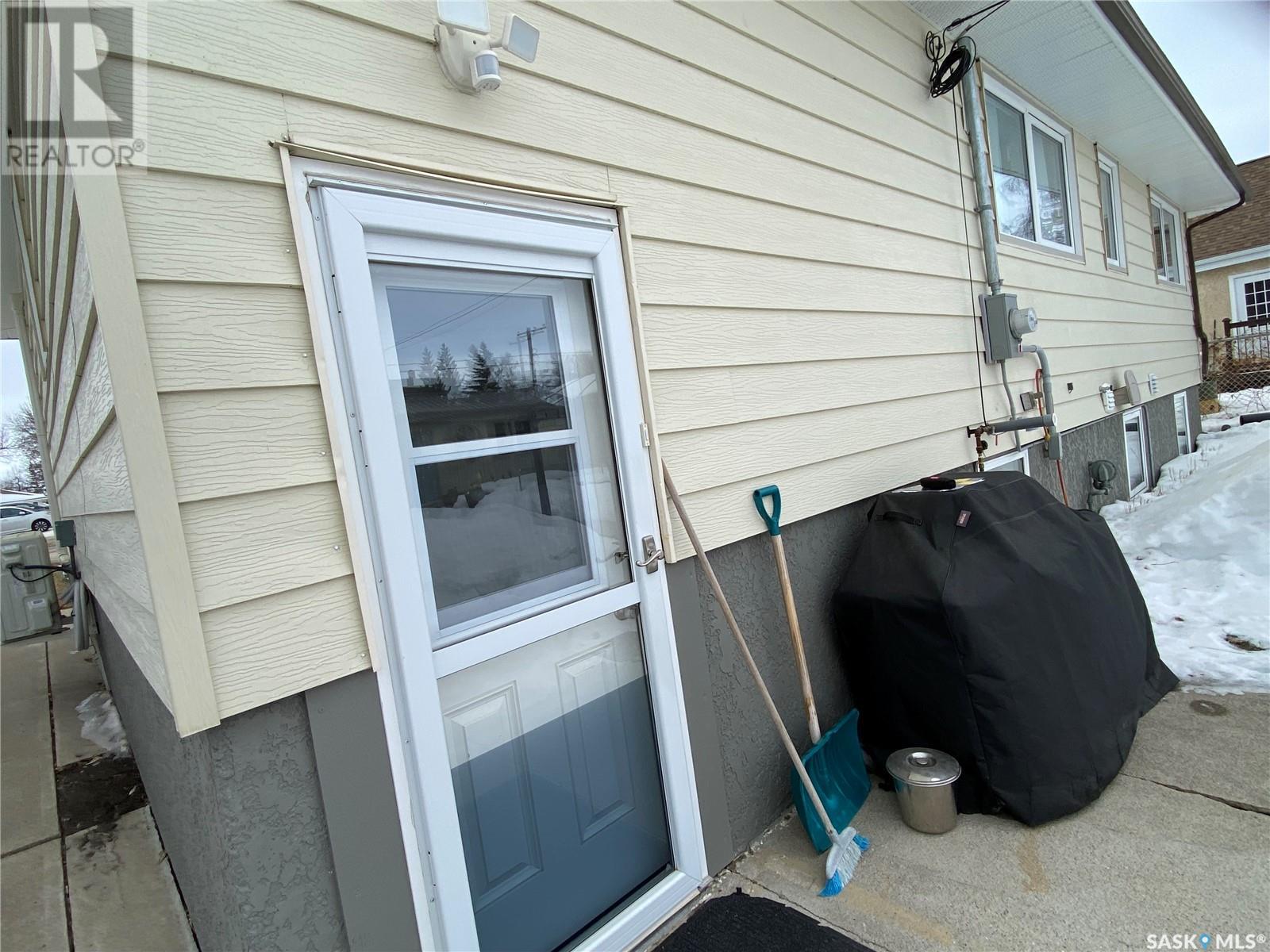 112 7th Avenue W, Melville, Saskatchewan  S0A 2P0 - Photo 48 - SK997103