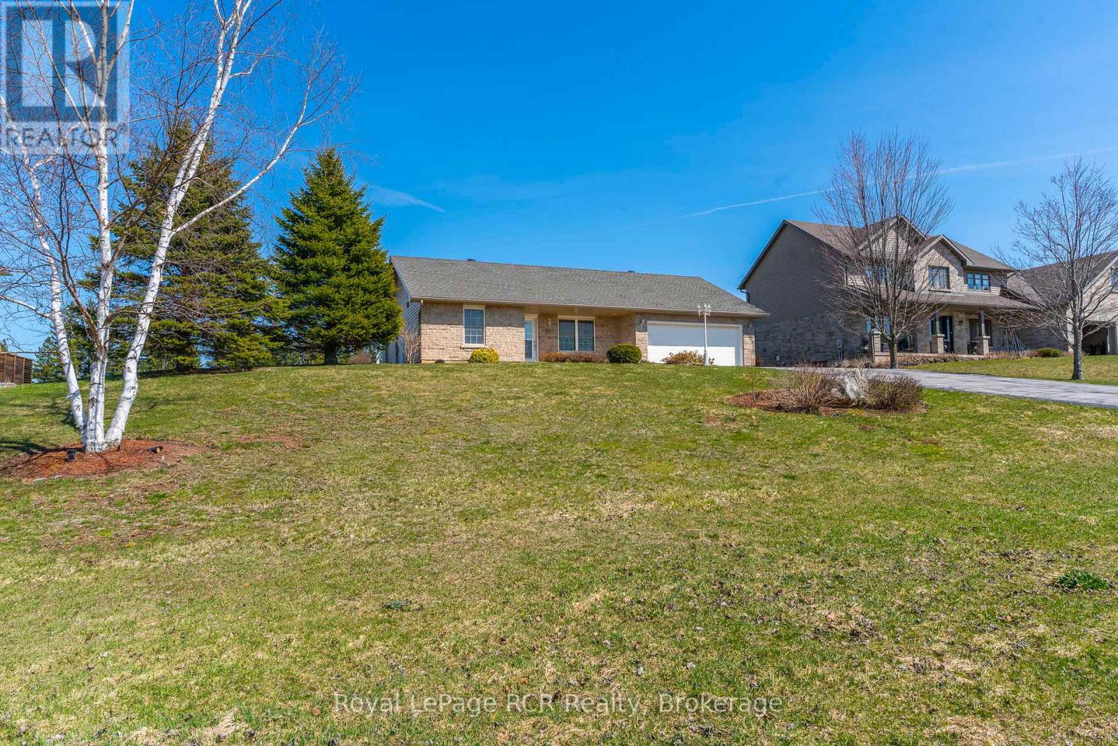 87 Heather Lynn Boulevard, Arran-Elderslie, Ontario  N0H 2N0 - Photo 3 - X12095768