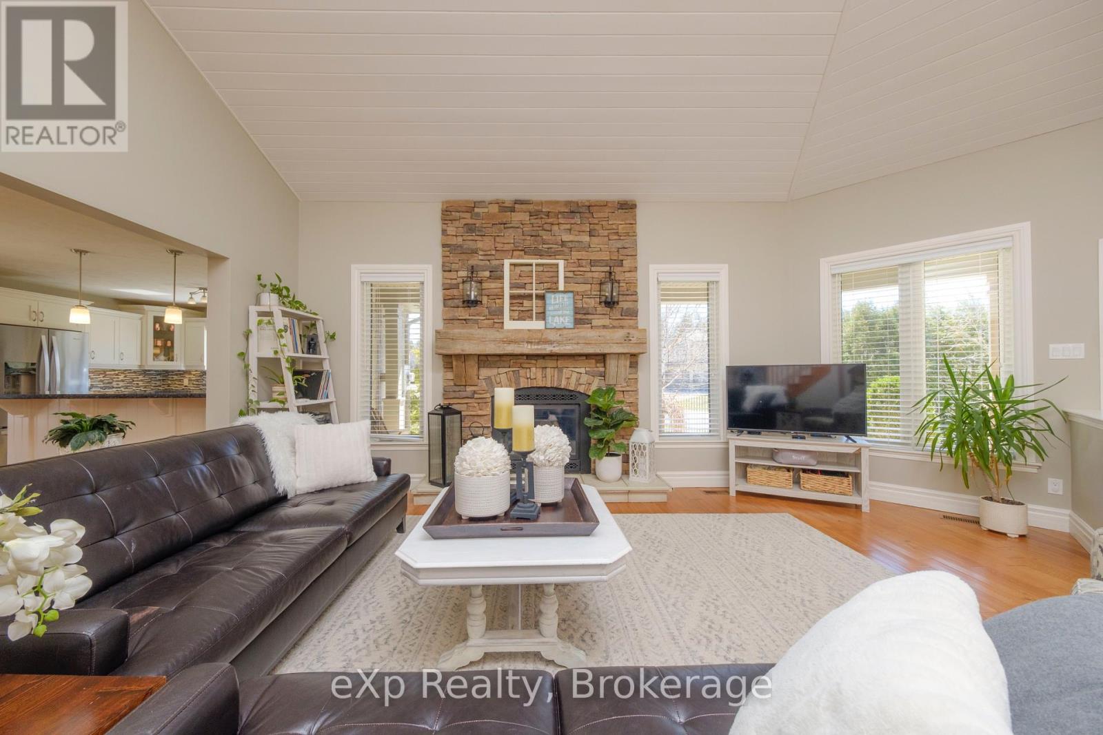 477 Creekwood Drive W, Saugeen Shores, Ontario  N0H 2L0 - Photo 13 - X12095925