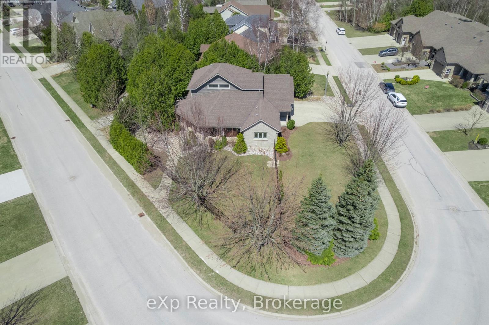 477 Creekwood Drive W, Saugeen Shores, Ontario  N0H 2L0 - Photo 2 - X12095925