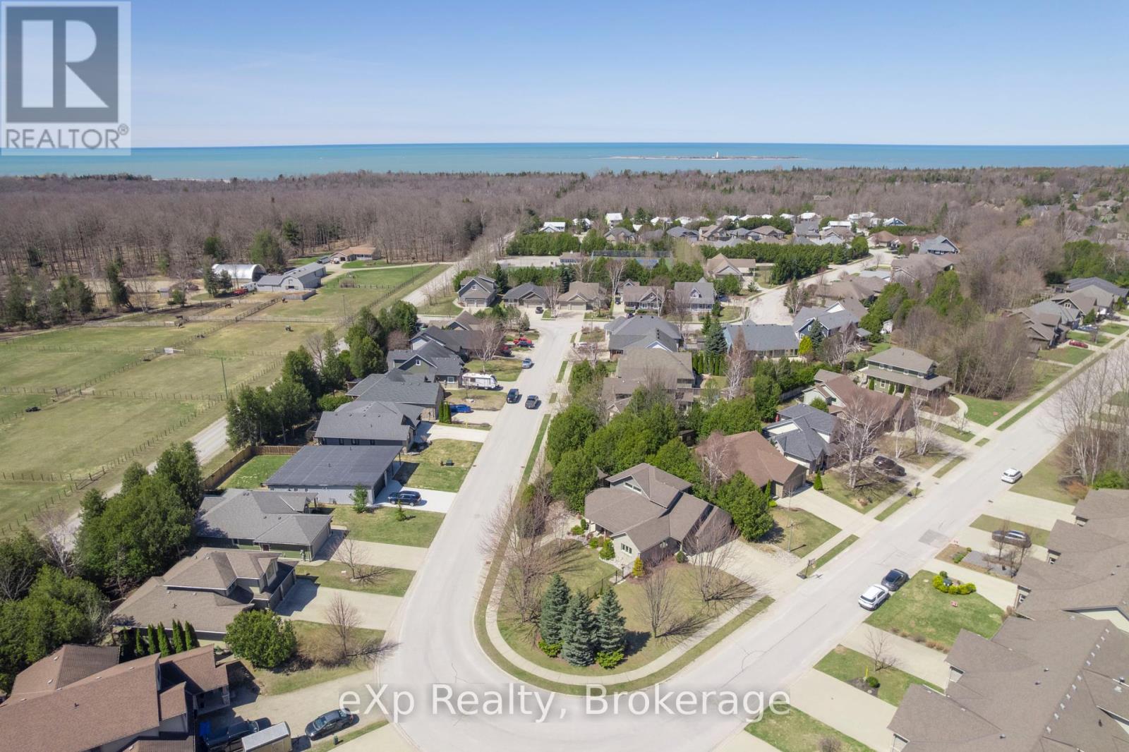 477 Creekwood Drive W, Saugeen Shores, Ontario  N0H 2L0 - Photo 4 - X12095925
