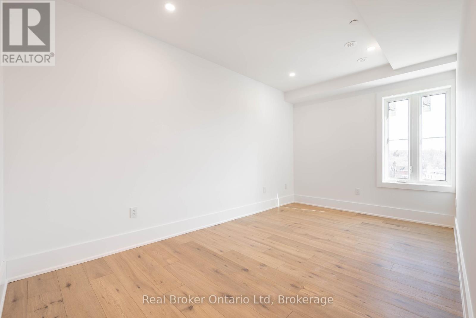 702 - 80 9th Street E, Owen Sound, Ontario  N4K 1N4 - Photo 8 - X12095949