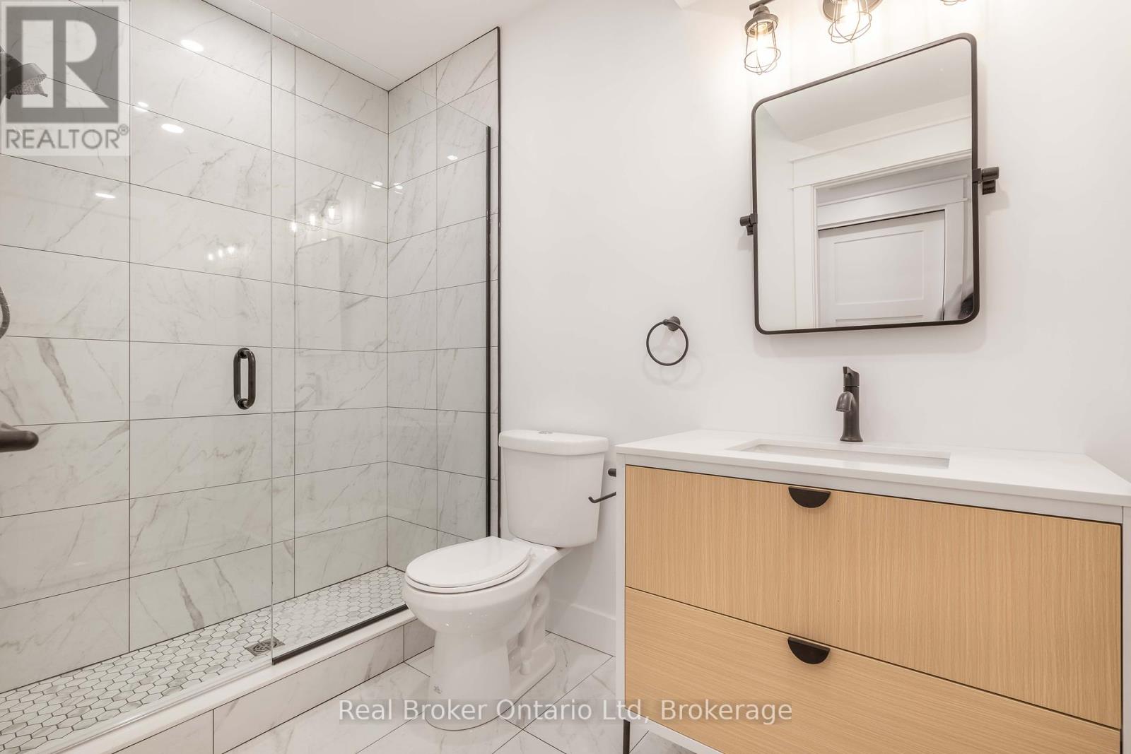 702 - 80 9th Street E, Owen Sound, Ontario  N4K 1N4 - Photo 15 - X12095957