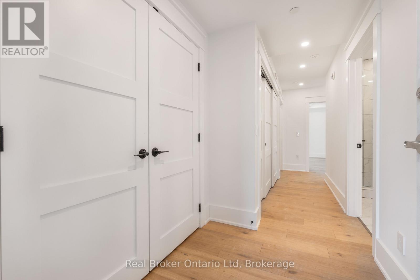 702 - 80 9th Street E, Owen Sound, Ontario  N4K 1N4 - Photo 3 - X12095957
