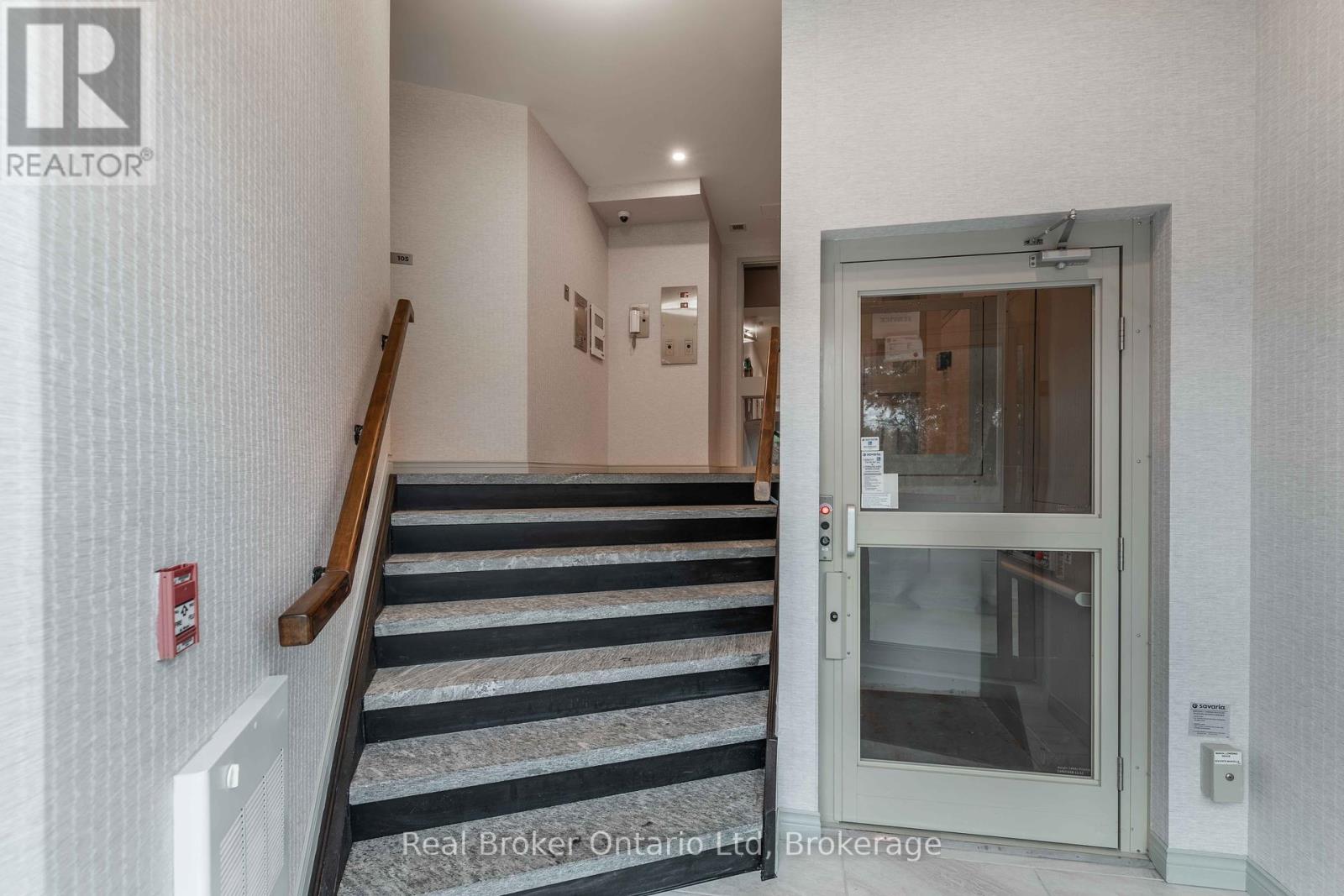 105 - 80 9th Street E, Owen Sound, Ontario  N4K 1N4 - Photo 4 - X12095962