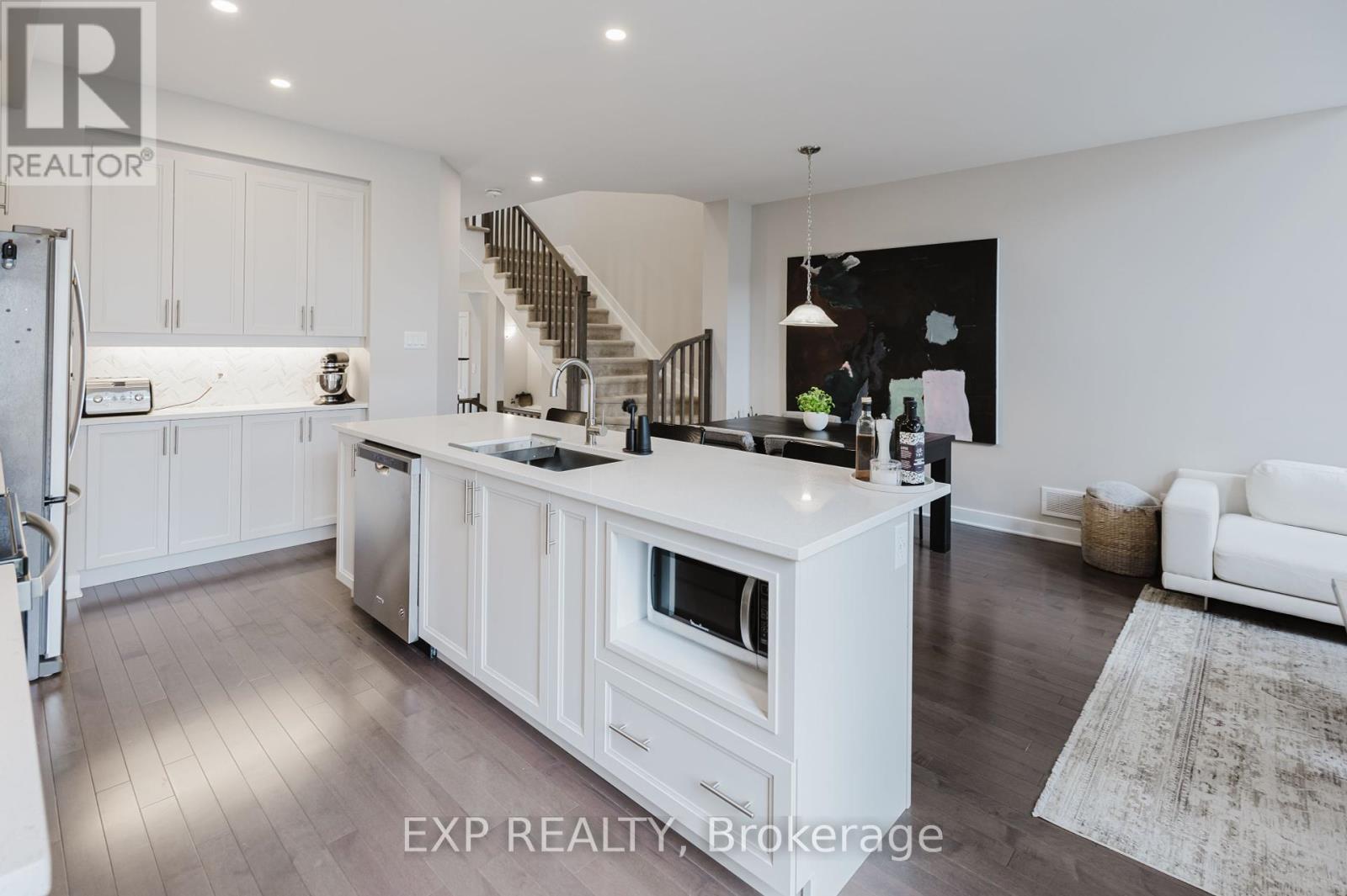 726 Twist Way, Ottawa, Ontario  K2V 0M8 - Photo 11 - X12095882
