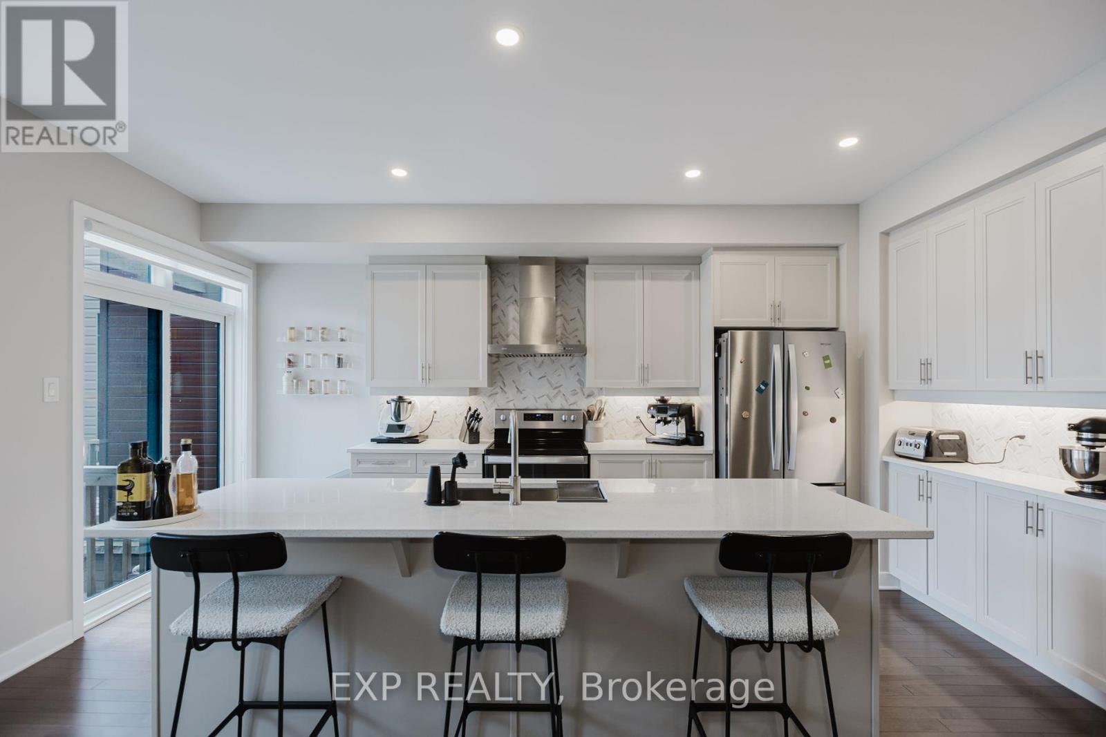 726 Twist Way, Ottawa, Ontario  K2V 0M8 - Photo 8 - X12095882