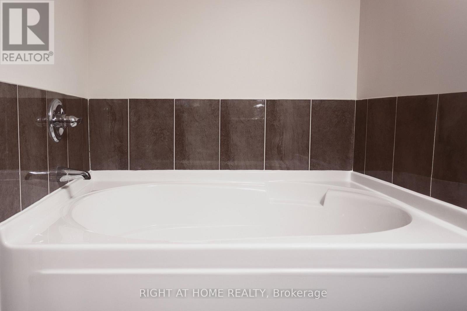 152 Popplewell Crescent, Ottawa, Ontario  K2J 5P7 - Photo 20 - X12095911