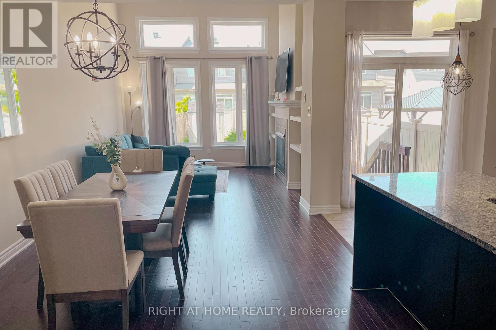 152 Popplewell Crescent, Ottawa, Ontario  K2J 5P7 - Photo 3 - X12095911