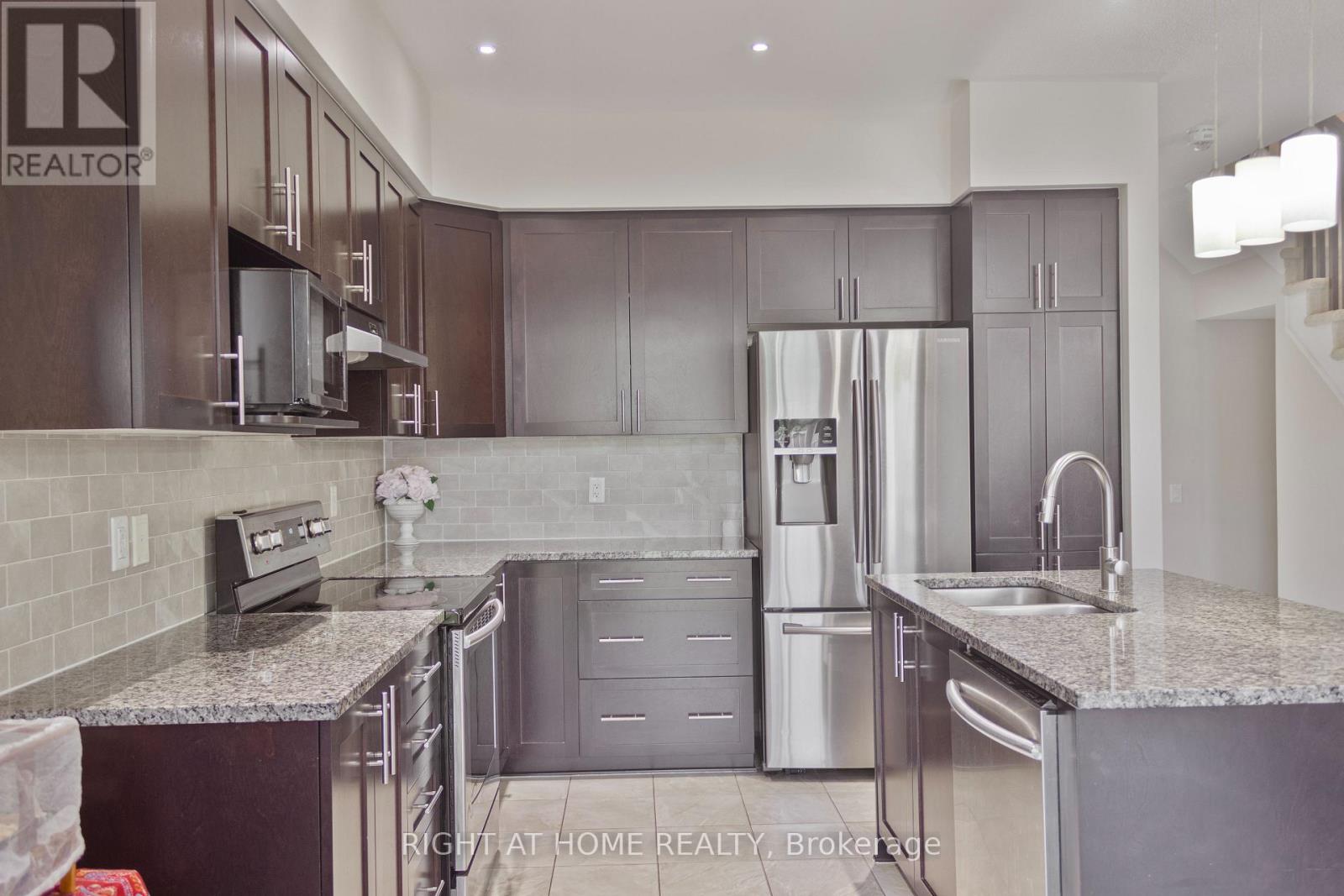 152 Popplewell Crescent, Ottawa, Ontario  K2J 5P7 - Photo 9 - X12095911