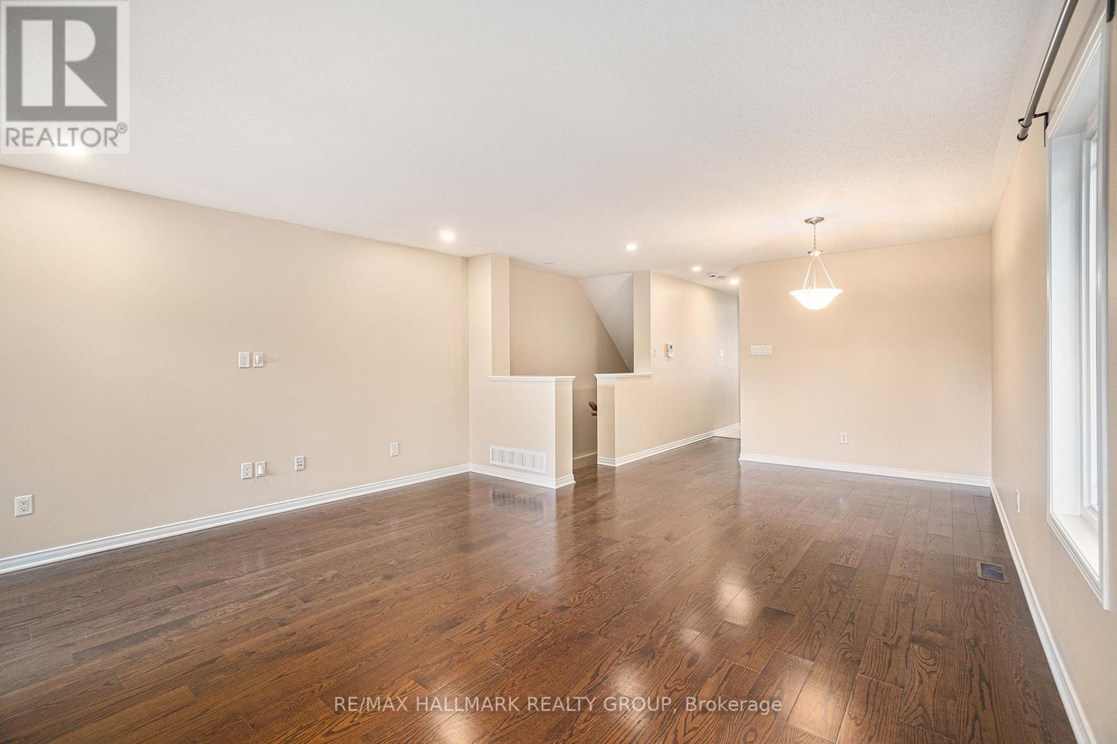 17 - 170 Den Haag Drive, Ottawa, Ontario  K1K 2V7 - Photo 16 - X12095918