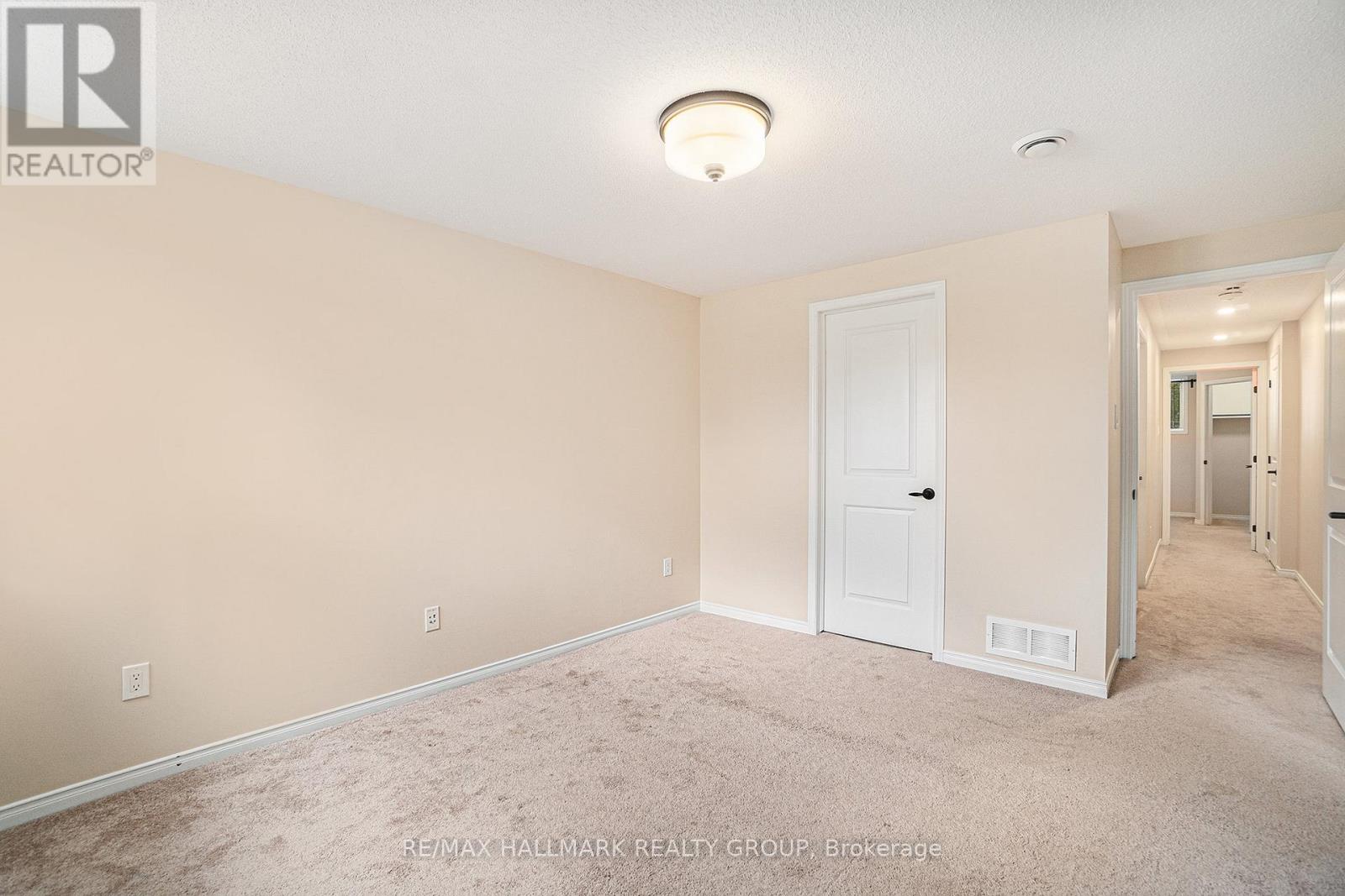 17 - 170 Den Haag Drive, Ottawa, Ontario  K1K 2V7 - Photo 22 - X12095918