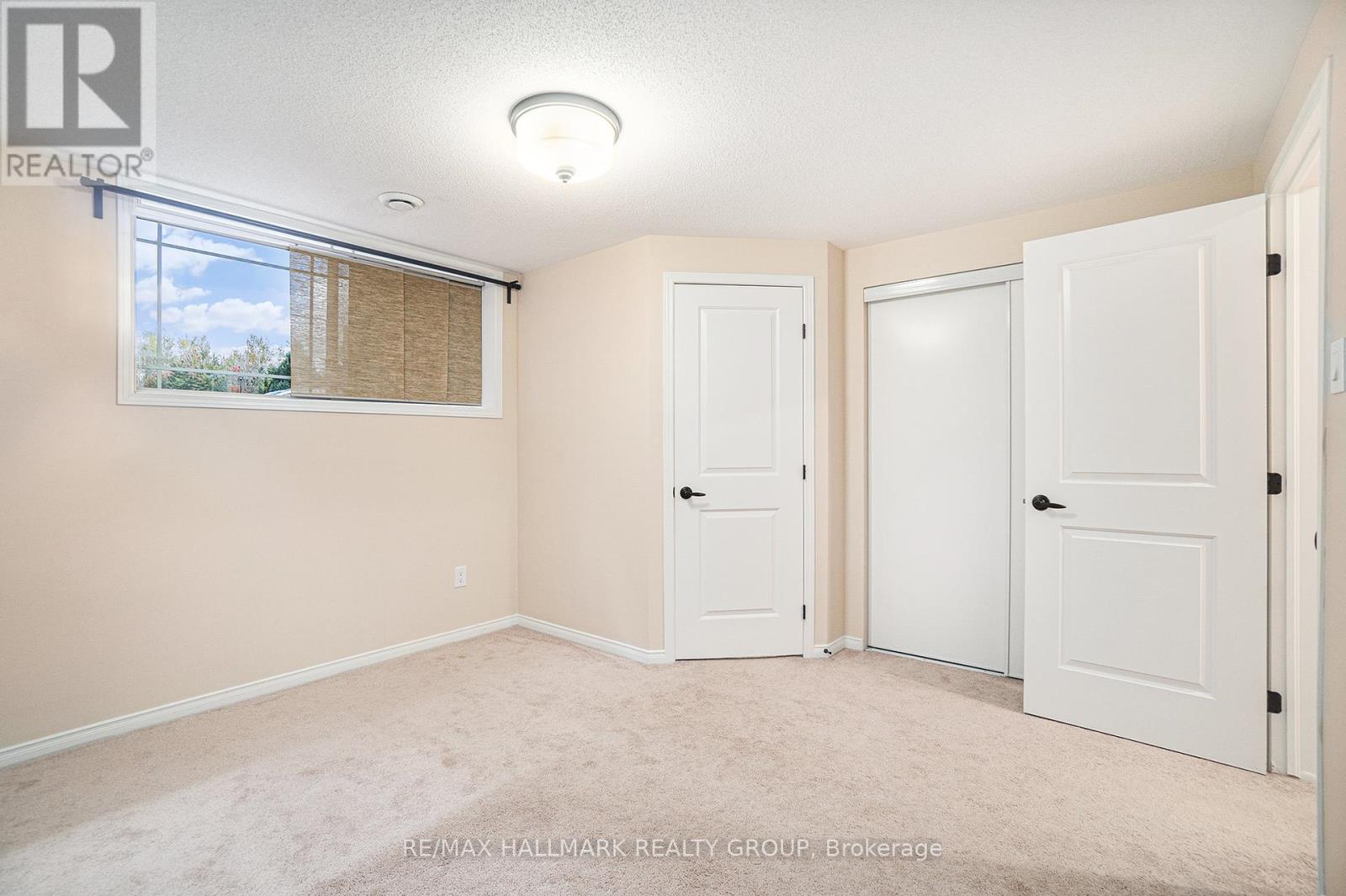 17 - 170 Den Haag Drive, Ottawa, Ontario  K1K 2V7 - Photo 27 - X12095918
