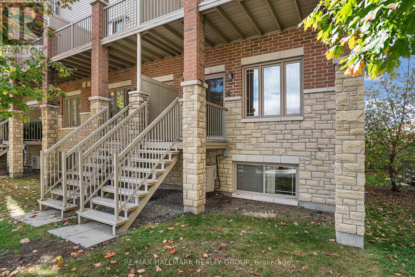 17 - 170 Den Haag Drive, Ottawa, Ontario  K1K 2V7 - Photo 31 - X12095918
