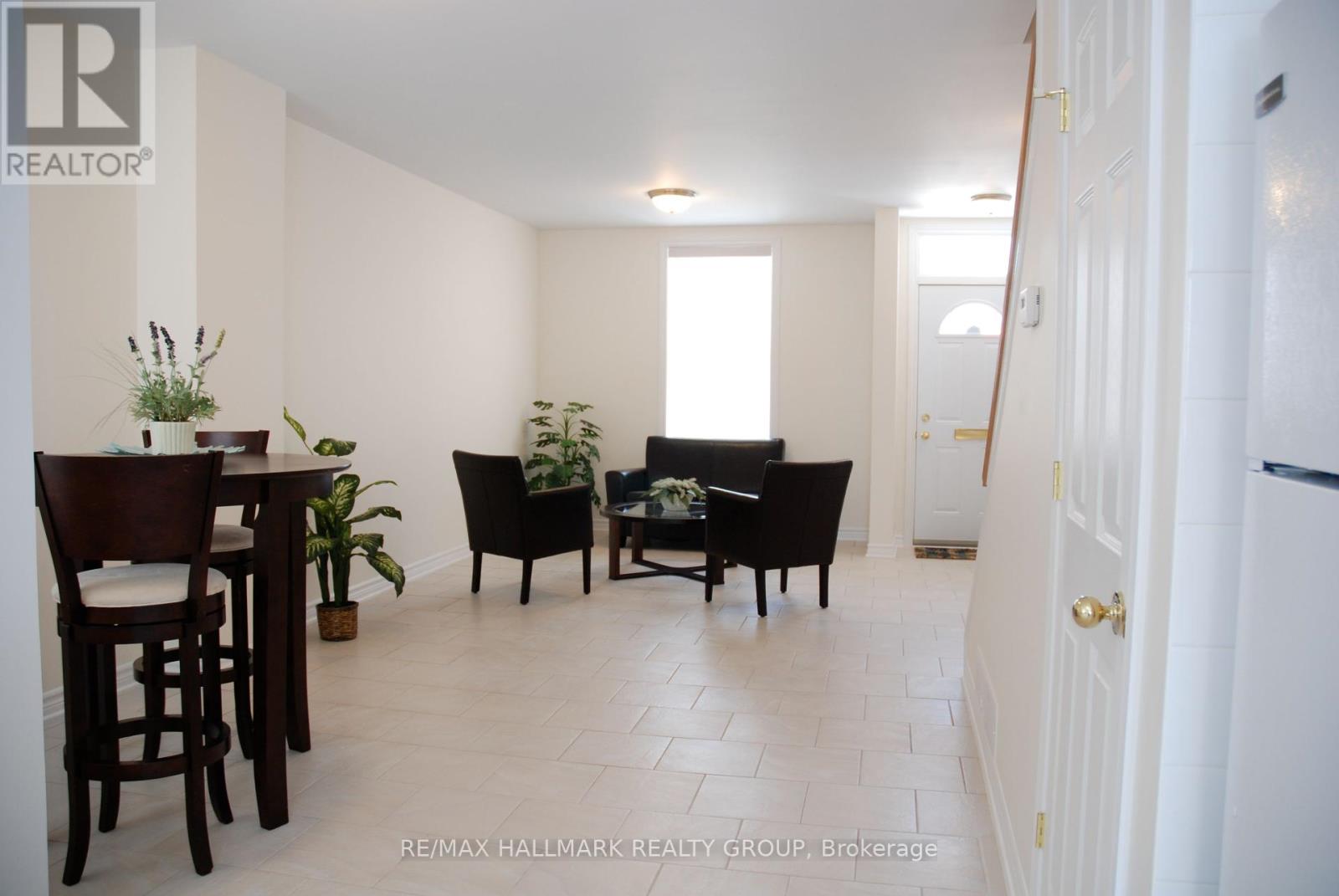 234 Cumberland Street, Ottawa, Ontario  K1N 5J1 - Photo 2 - X12095927