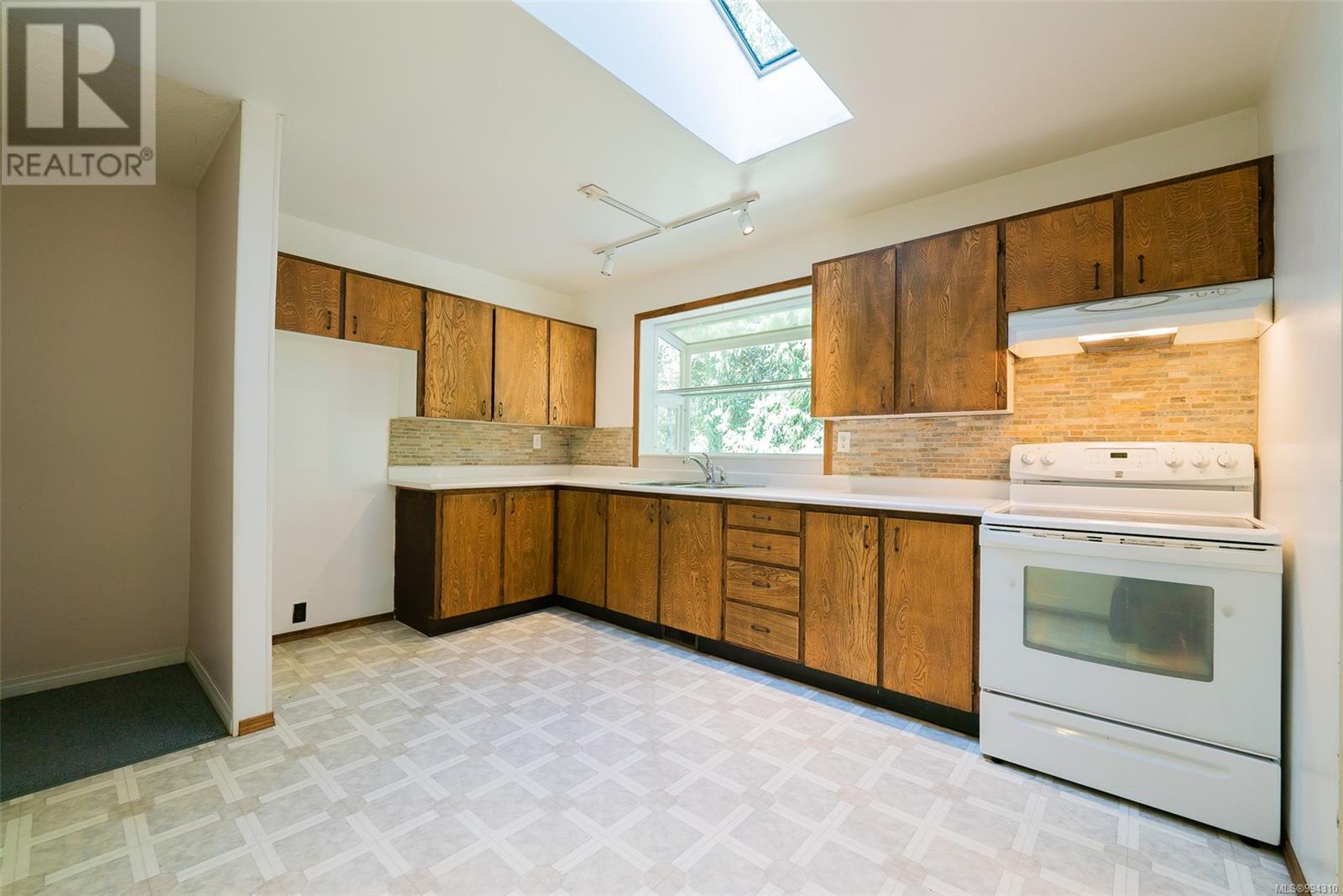 Property at 2702 Beaver Creek Cres image 1