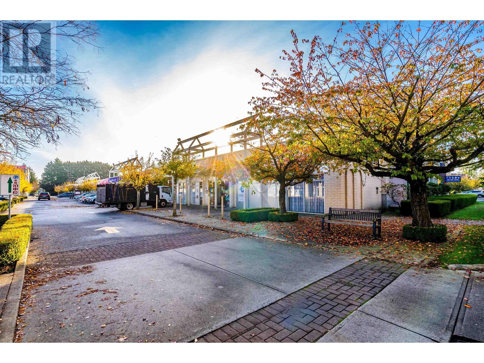 101 4600 No. 3 Road, Richmond, British Columbia  V6X 2C2 - Photo 3 - C8068205