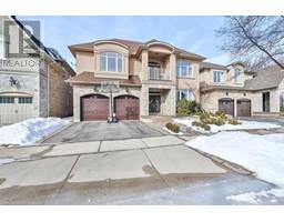 526 HIDDEN Trail, Oakville, Ontario