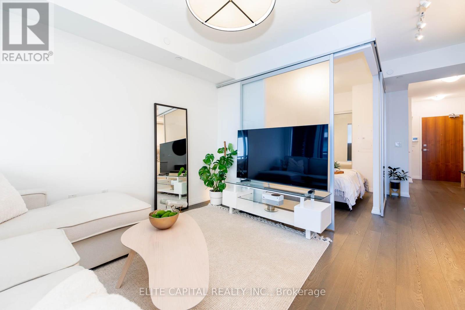 417 - 835 St Clair Avenue W, Toronto, Ontario  M6C 0A8 - Photo 1 - C12095907