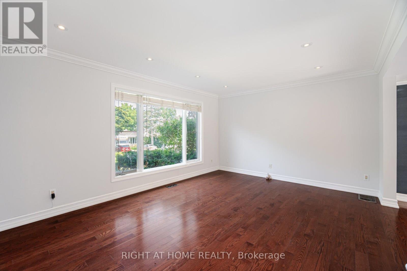 125 Woodward Avenue, Markham, Ontario  L3T 1G1 - Photo 8 - N12095787