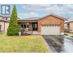 15 ST JOHNS COURT, Uxbridge, Ontario