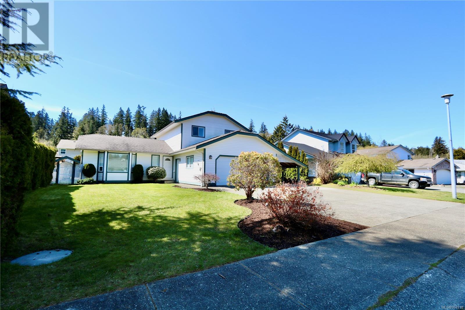 Property at 569 Jasmine Cres S image 3