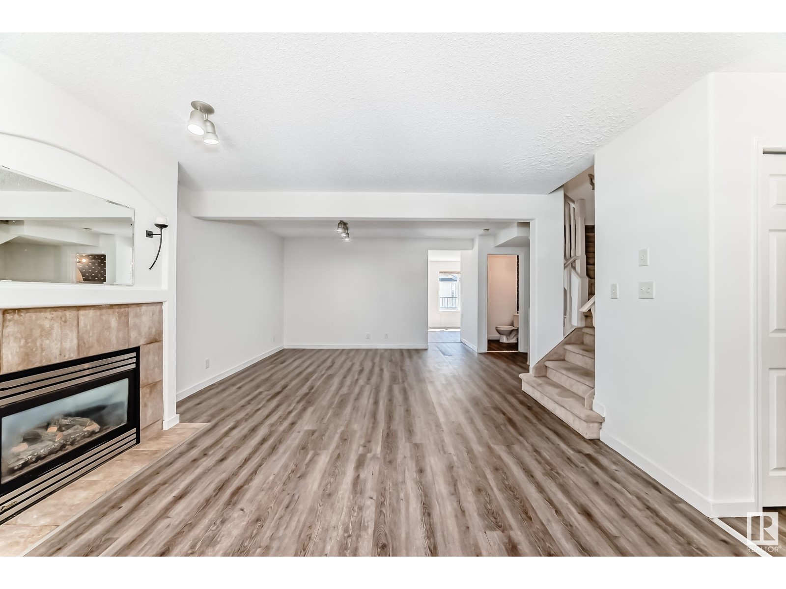 Property at #38 4731 TERWILLEGAR CM NW image 5