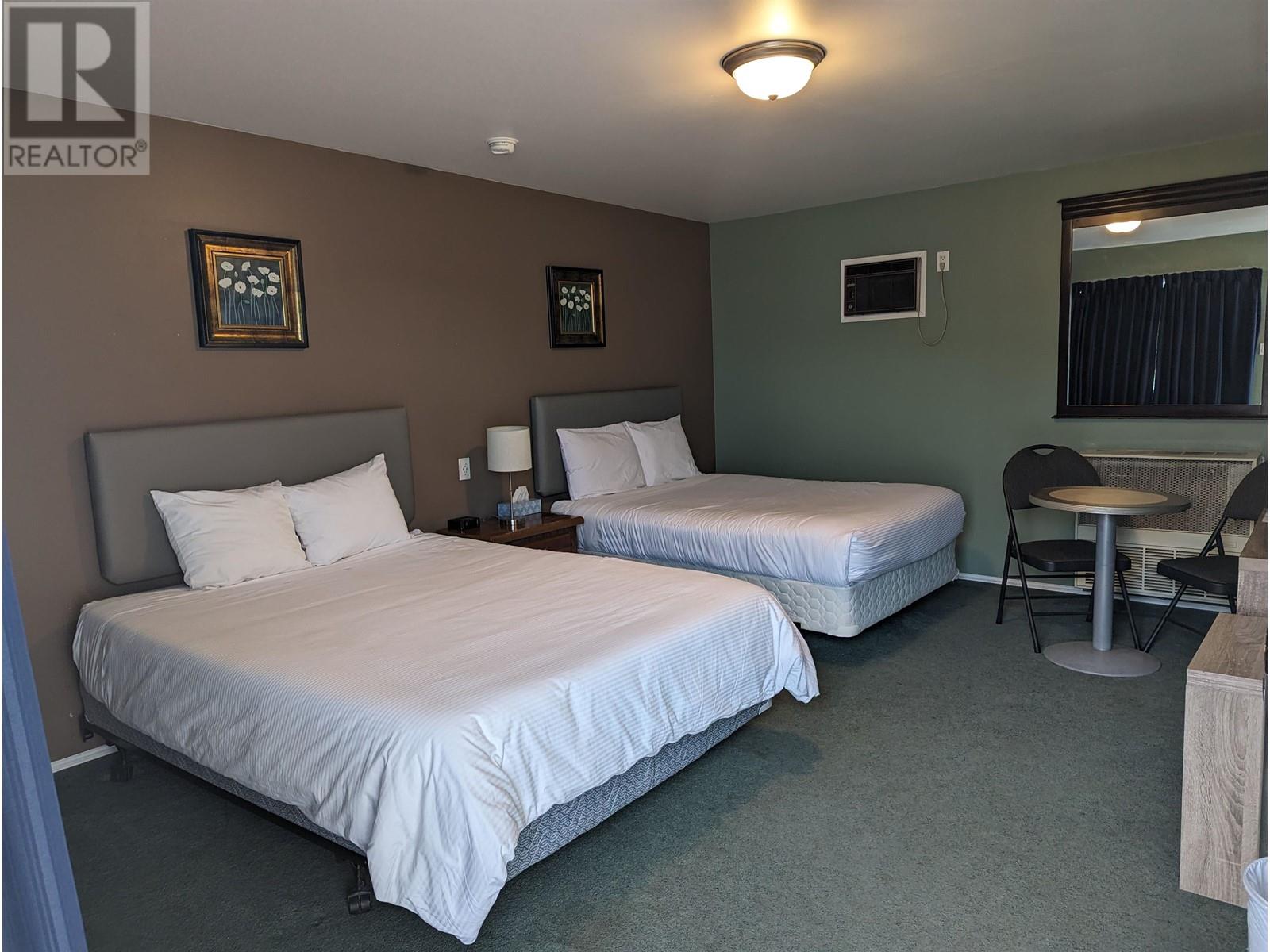 896 Alpine Avenue, 100 Mile House, British Columbia  V0K 2E1 - Photo 5 - C8068256