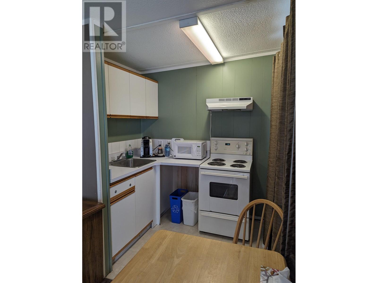 896 Alpine Avenue, 100 Mile House, British Columbia  V0K 2E1 - Photo 7 - C8068256