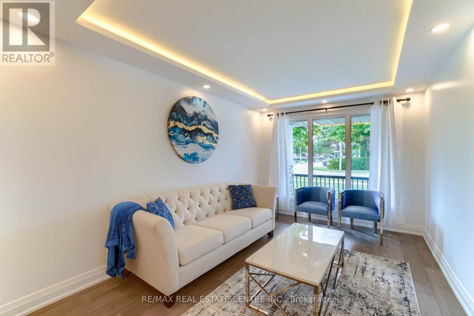 550 Meadows Boulevard, Mississauga, Ontario  L4Z 1G6 - Photo 5 - W12095765