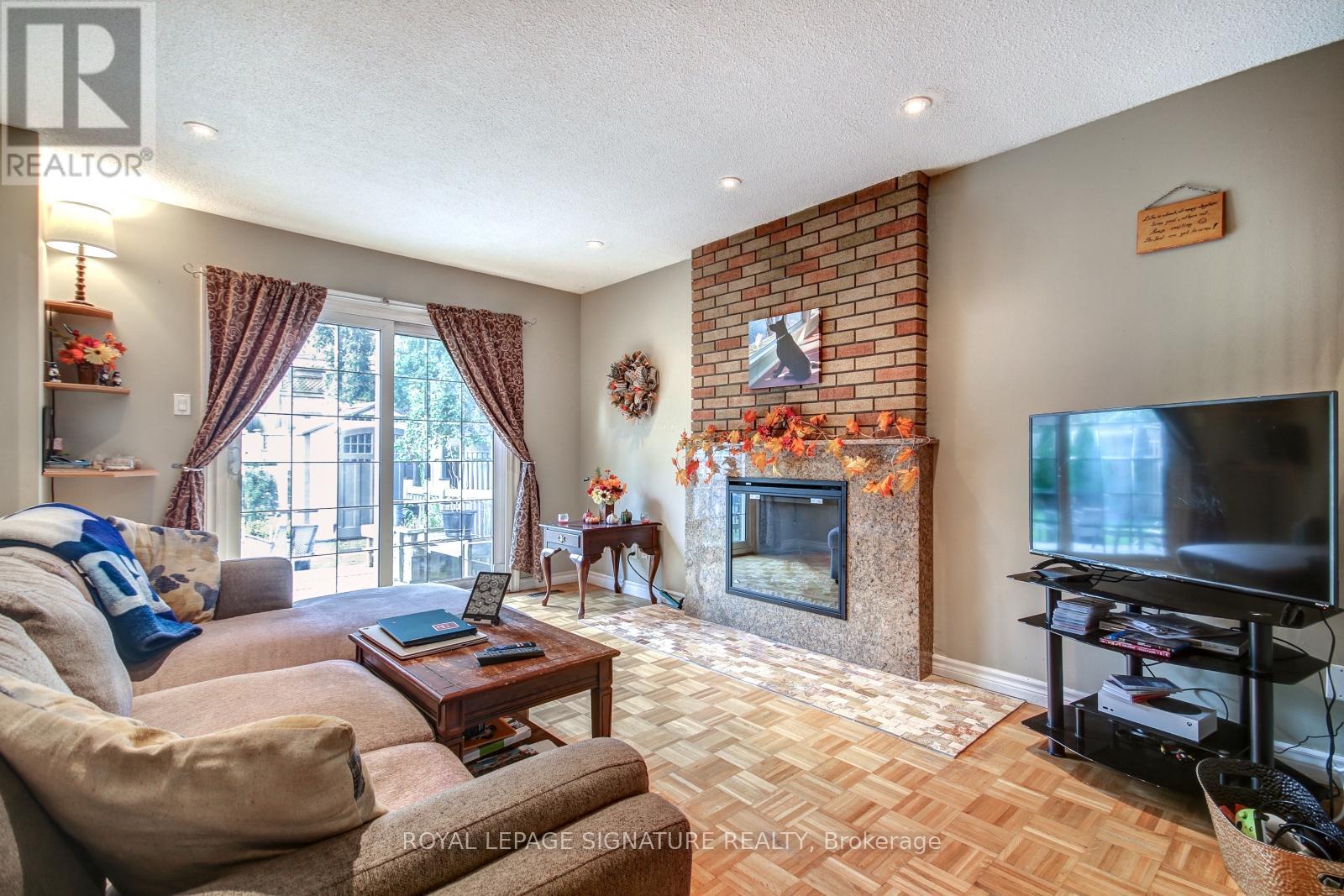 Property at 4188 MARTLEN CRESCENT image 5