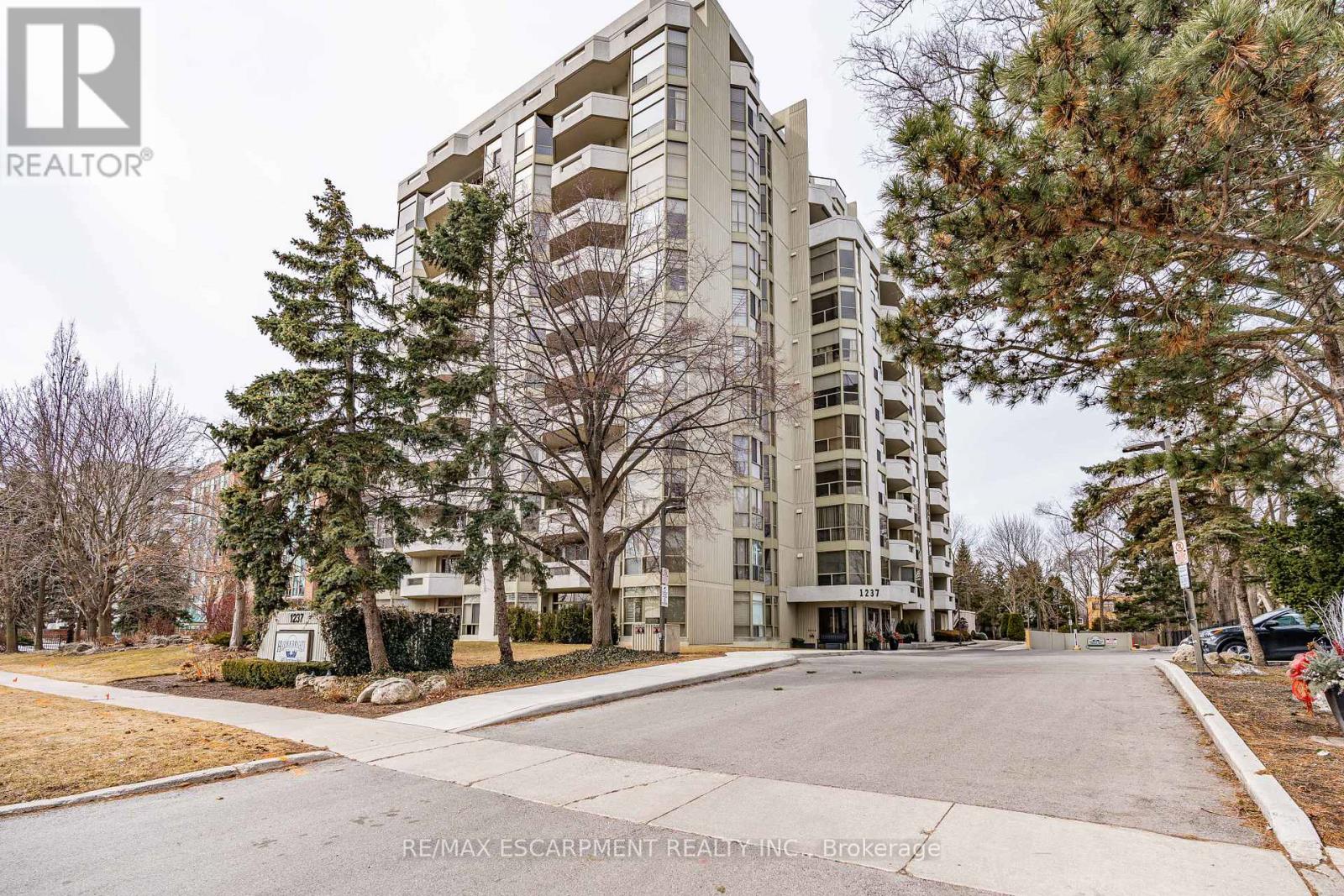 Property at 208 - 1237 NORTH SHORE BOULEVARD E image 1